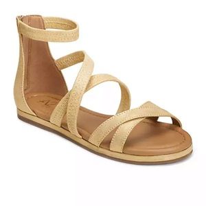 Gold straps sandals -size 10-goes with everything!